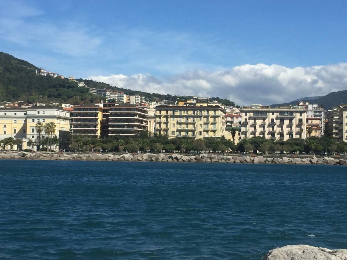 B&B Di Mare E D'Azzurro Salerno Exteriör bild